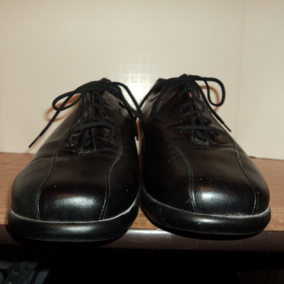 Munro American Women's Size 11 M Shoes Black Lace Up Leather - Picture 2 of 12